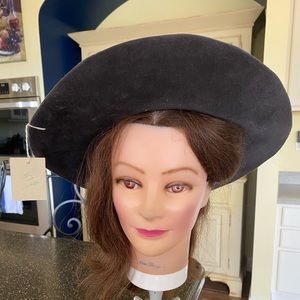 Vintage Amalfi fine velour hat- made in Italy 20”